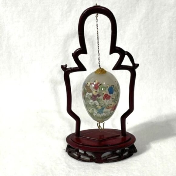 Vintage Chinese reverse painted egg with wooden stand. - Picture 2 of 8